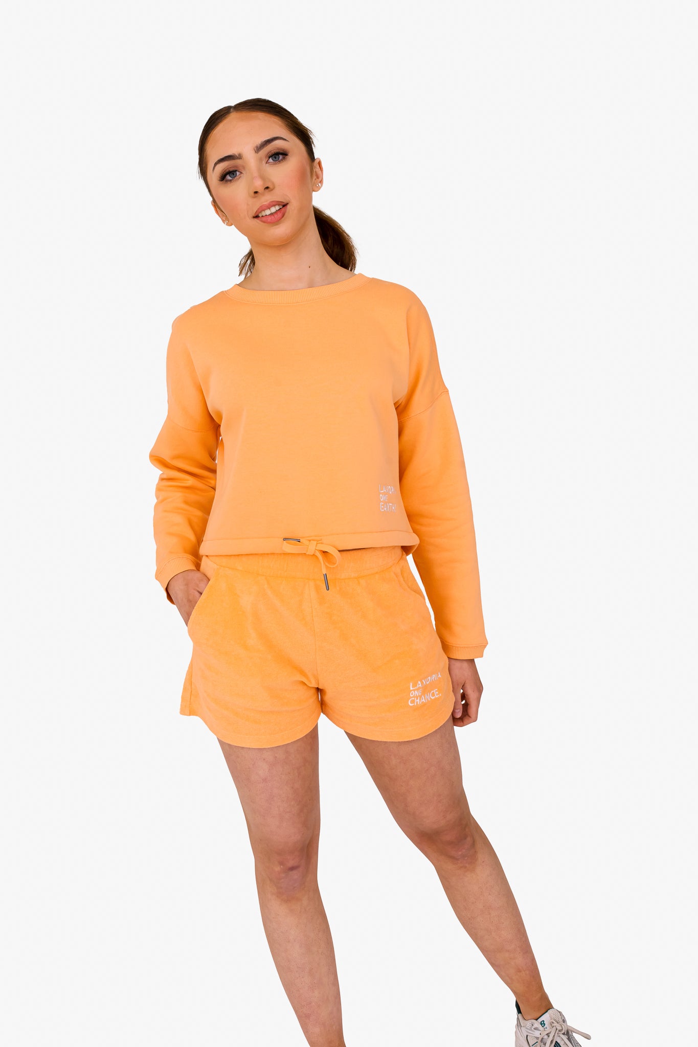 Women's Oversized Cropped Round Neck Sweatshirt - Organic Cotton Blend  - Apricot